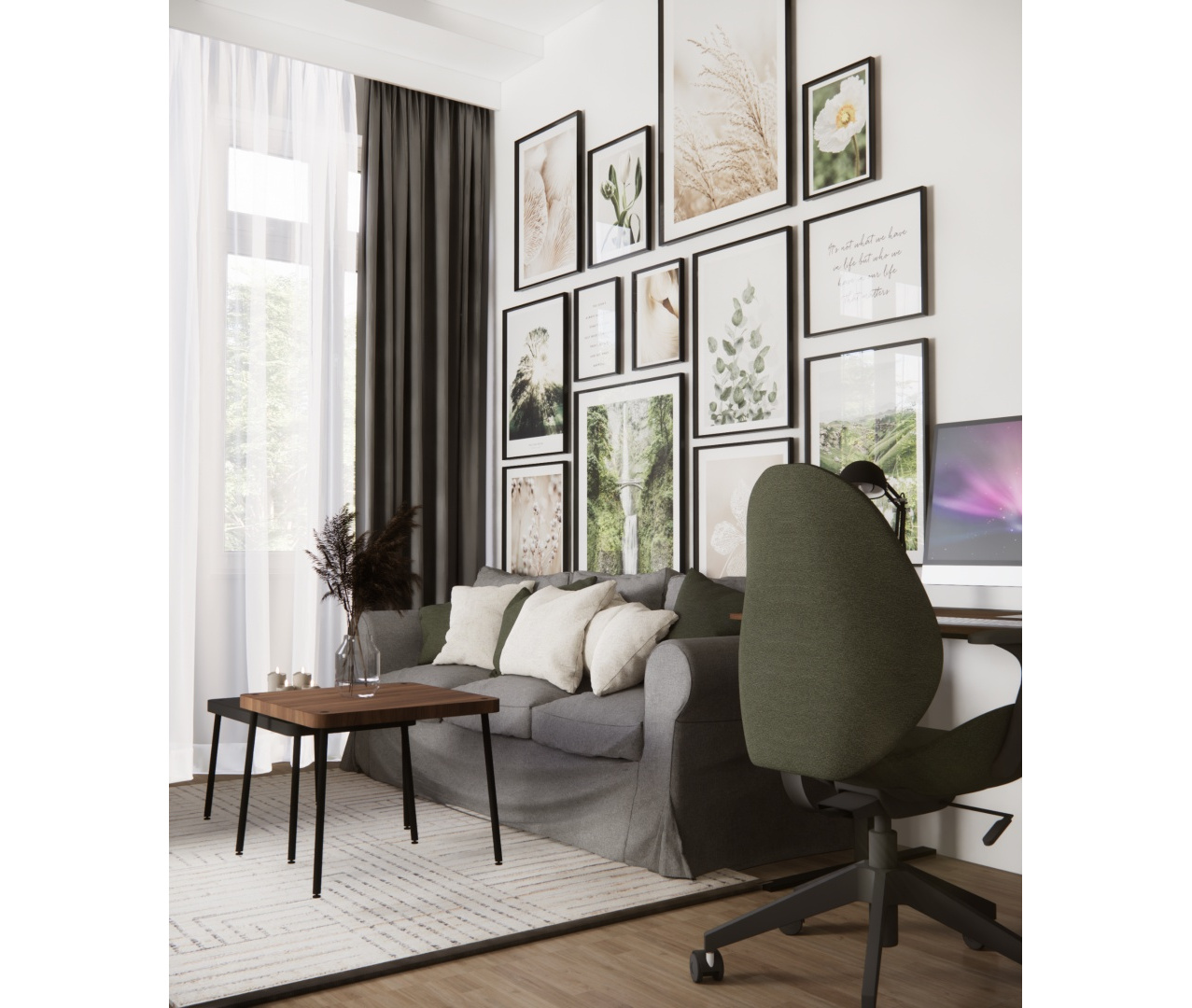 Fragment przytulnego salonu z szarą sofą, poduszkami i dekoracyjną ścianą z obrazami.